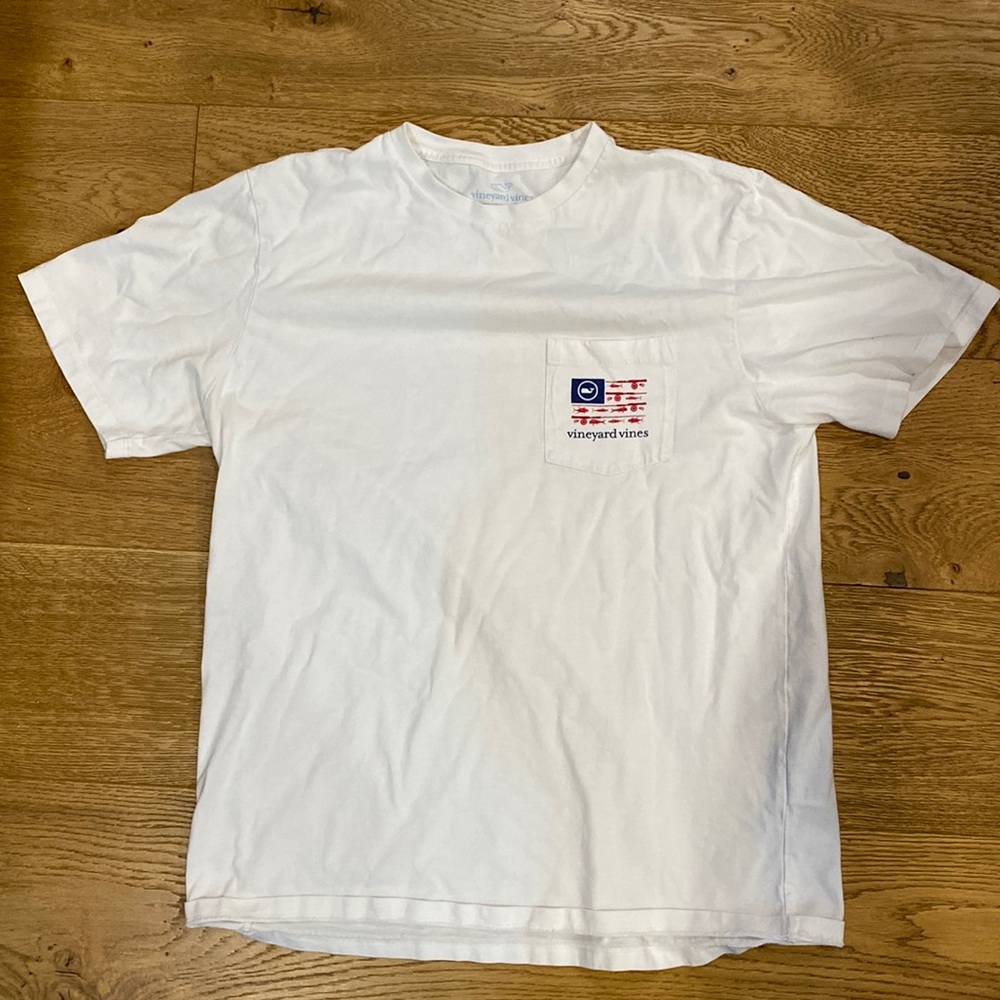 Vineyard Vines American Flag Fishing T-Shirt Medium White